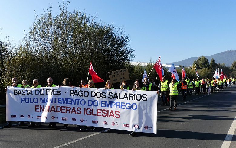 17-11-18 ManifaMaderasIglesiasPorrinhoMos09.JPG